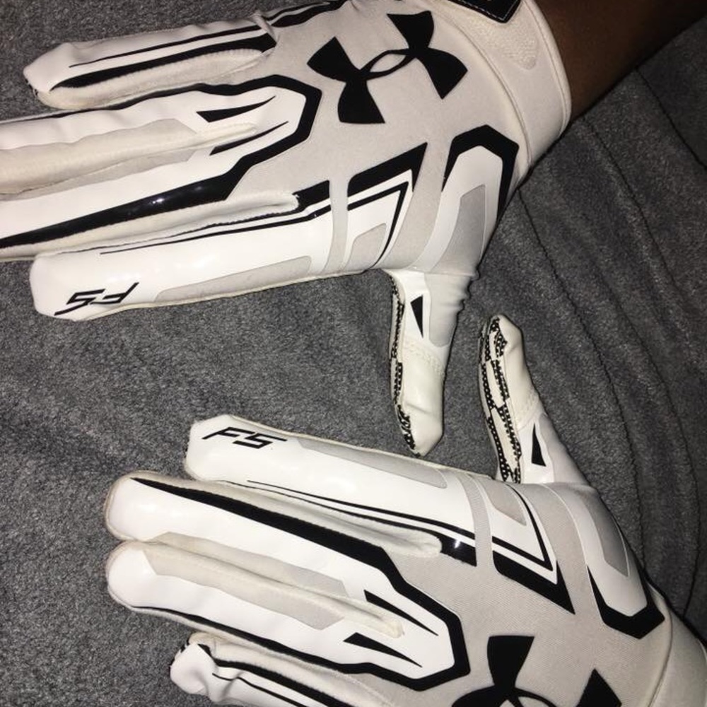 Under armour F5 football gloves